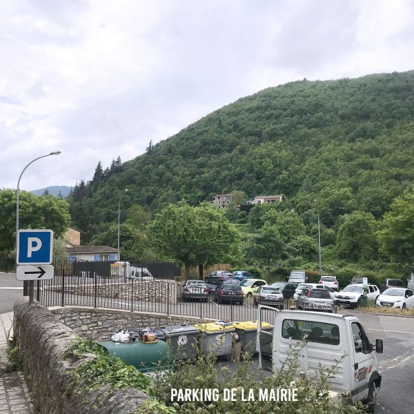 Parking-Mairie-Aveze