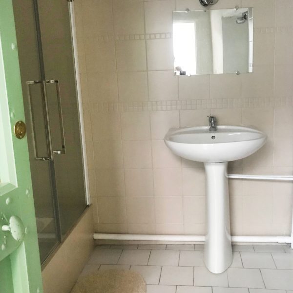 Salle de bain-commune Abreuvoir General