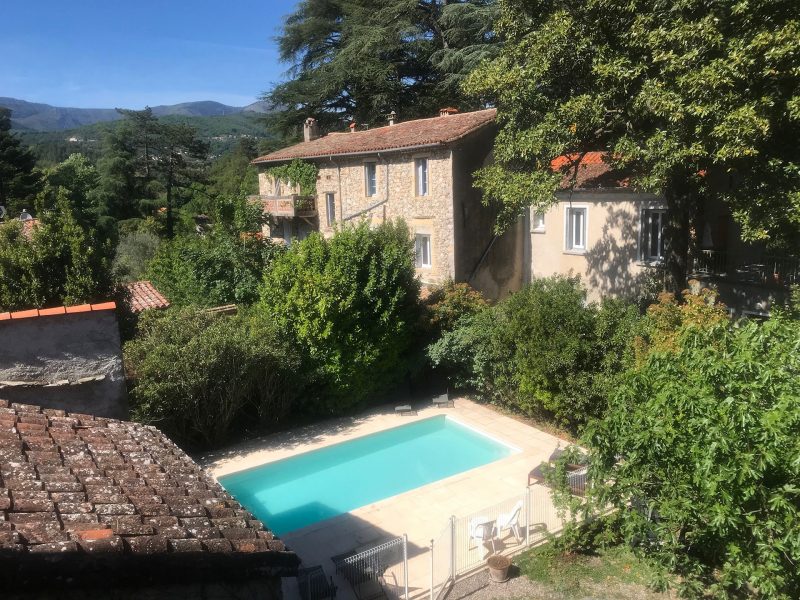 airbnb-piscine-levigan